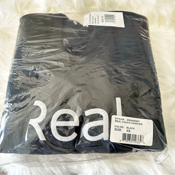 New Sweater Real Couch Crasher Preppy Slimming Skull Metal Black Size XS - Picture 2 of 6